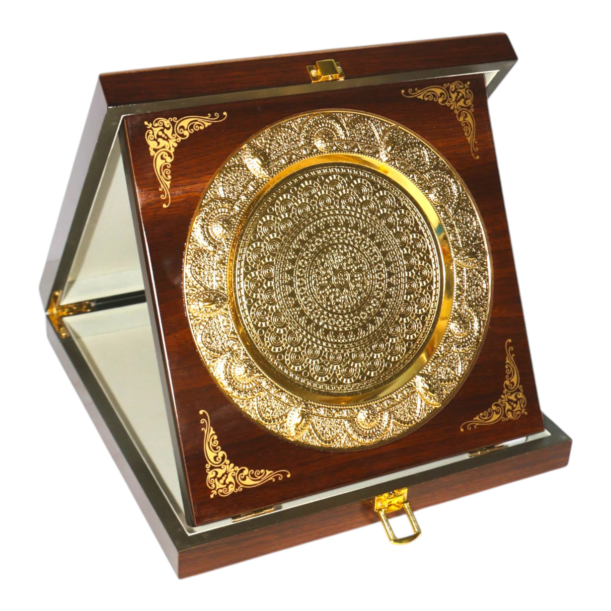 SHIELD WITH WOODEN BOX B023 S