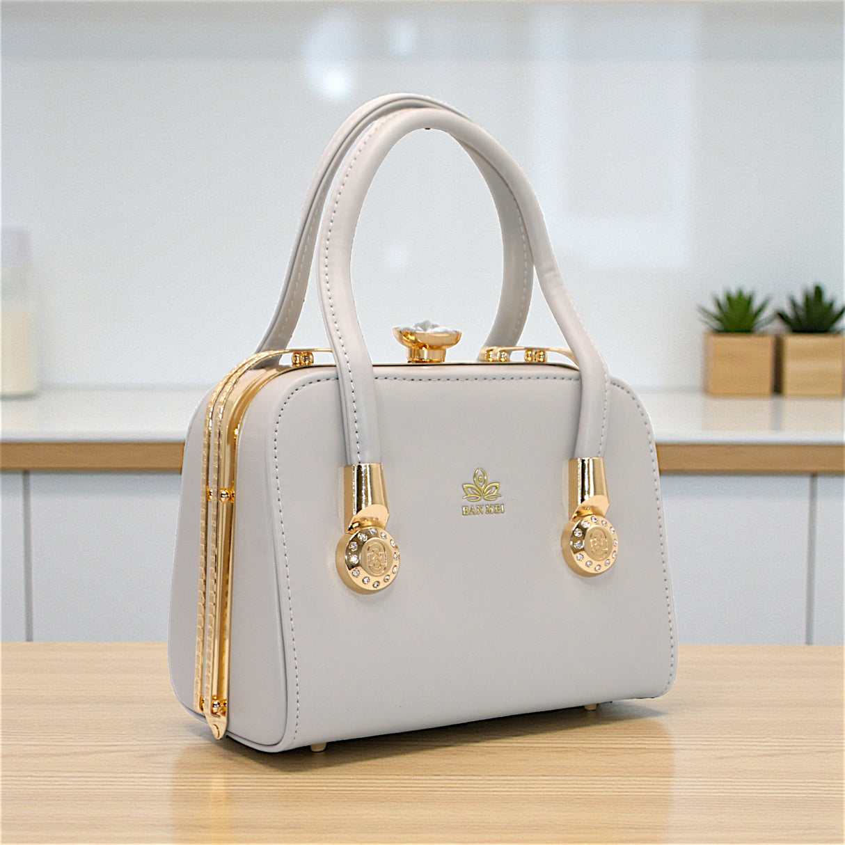 ladies handbag fancy