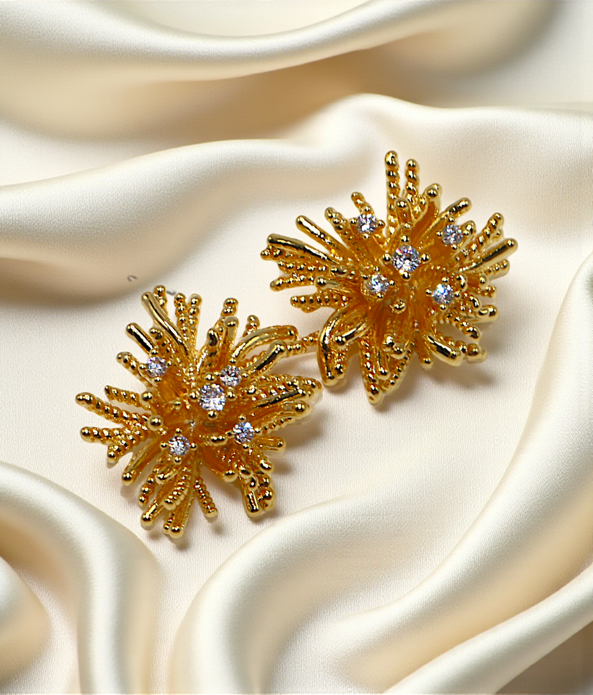 ear ring flower gold plated with white stone china