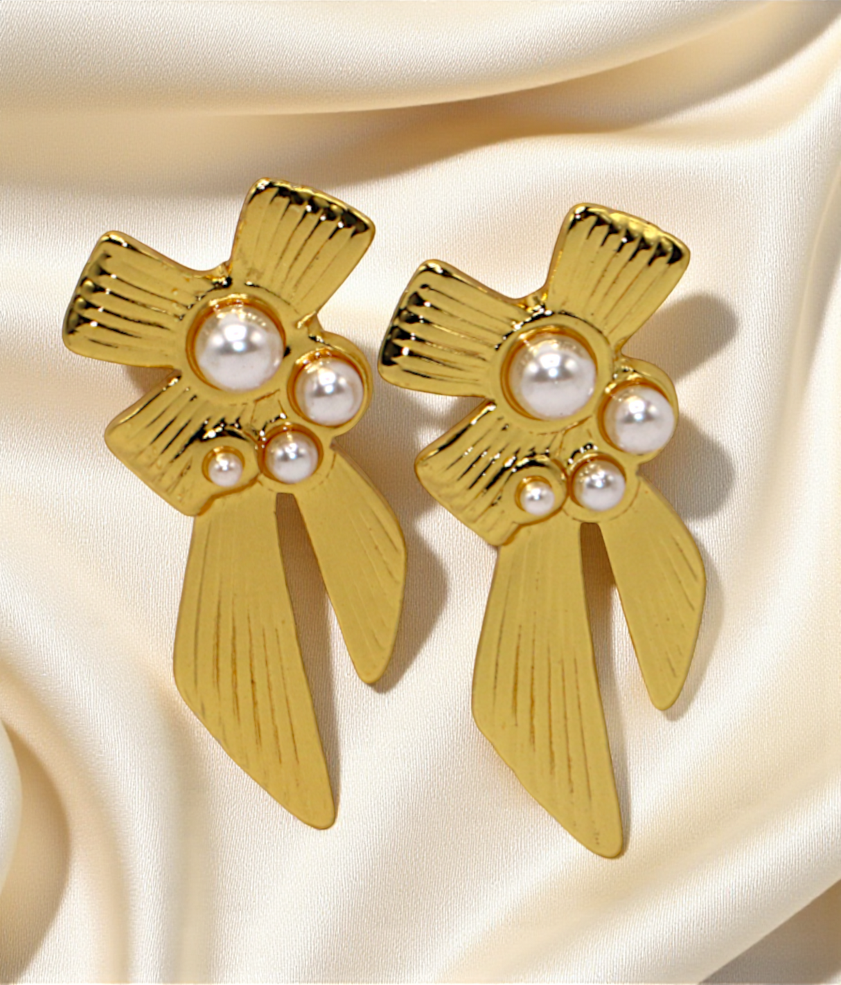 ear ring gold plated bow china