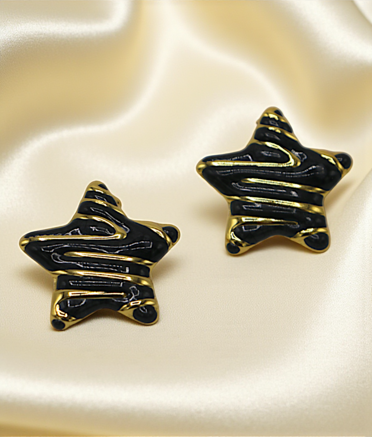 ear ring gold star black china