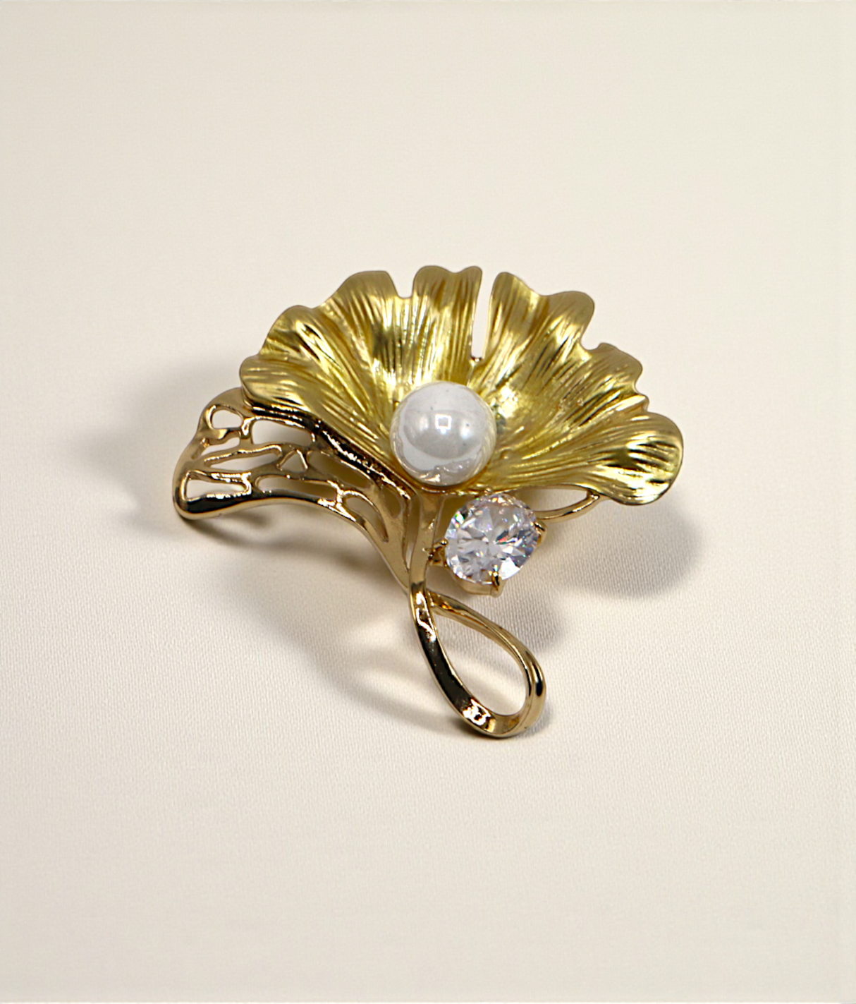 brooch flower crystal stone