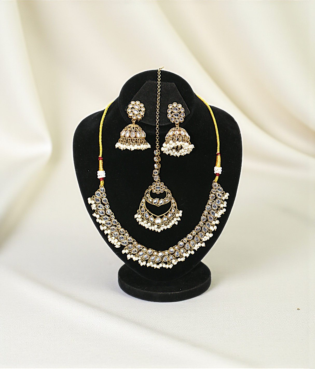 necklace set white pearls and stone