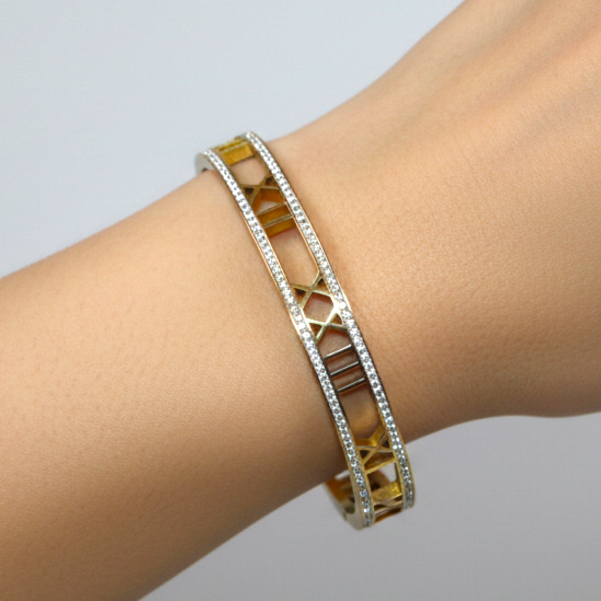 ladies bracelet gold plated with stone