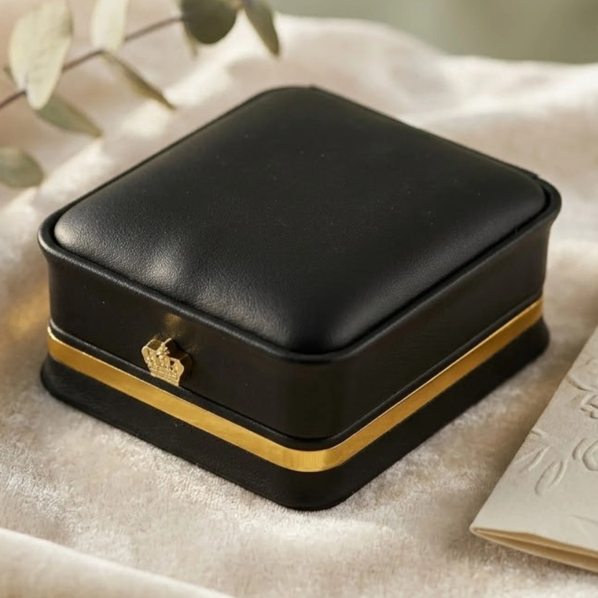 necklace box