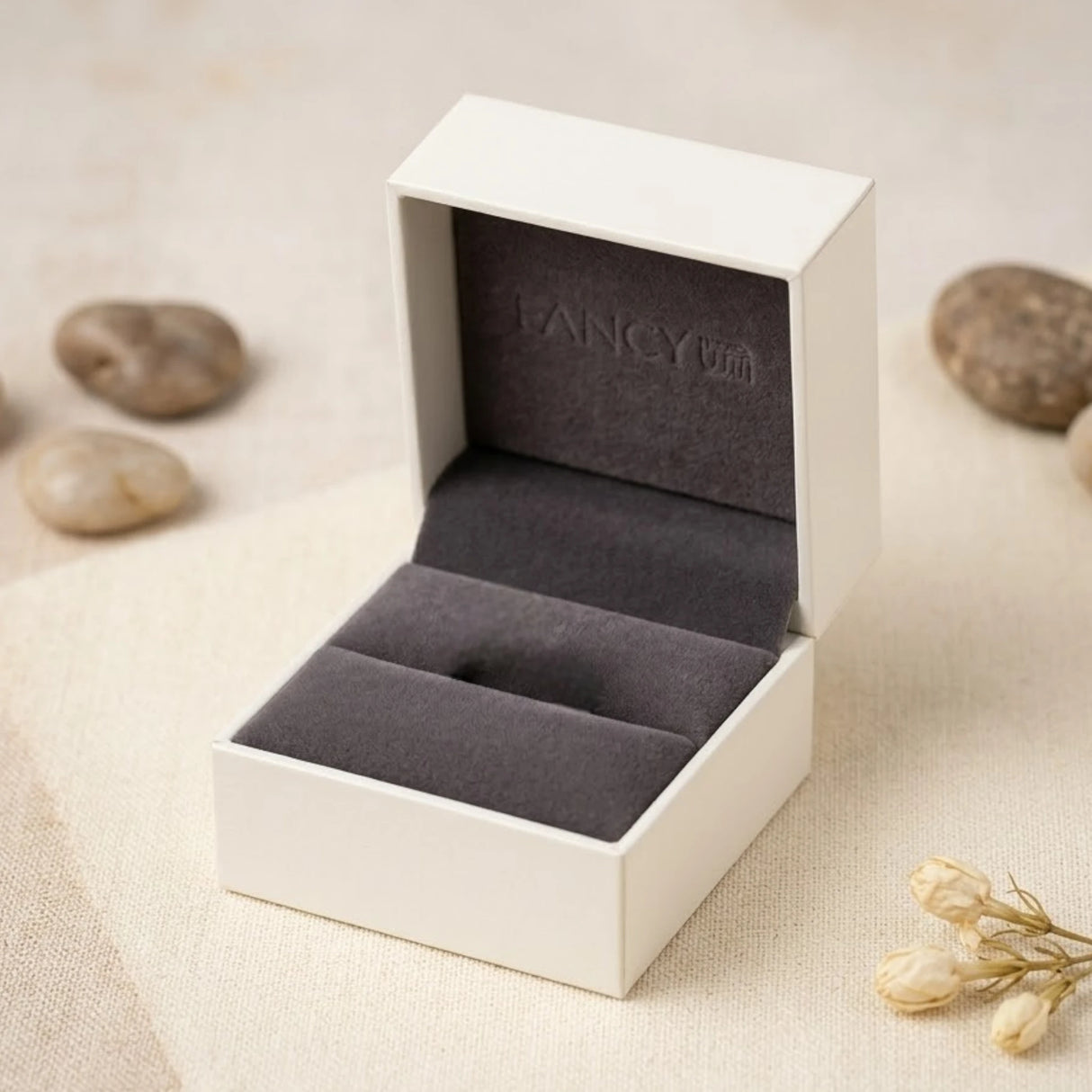 ring box