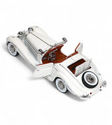 die-cast metal vintage car 1:24 model with spray , music & lights
