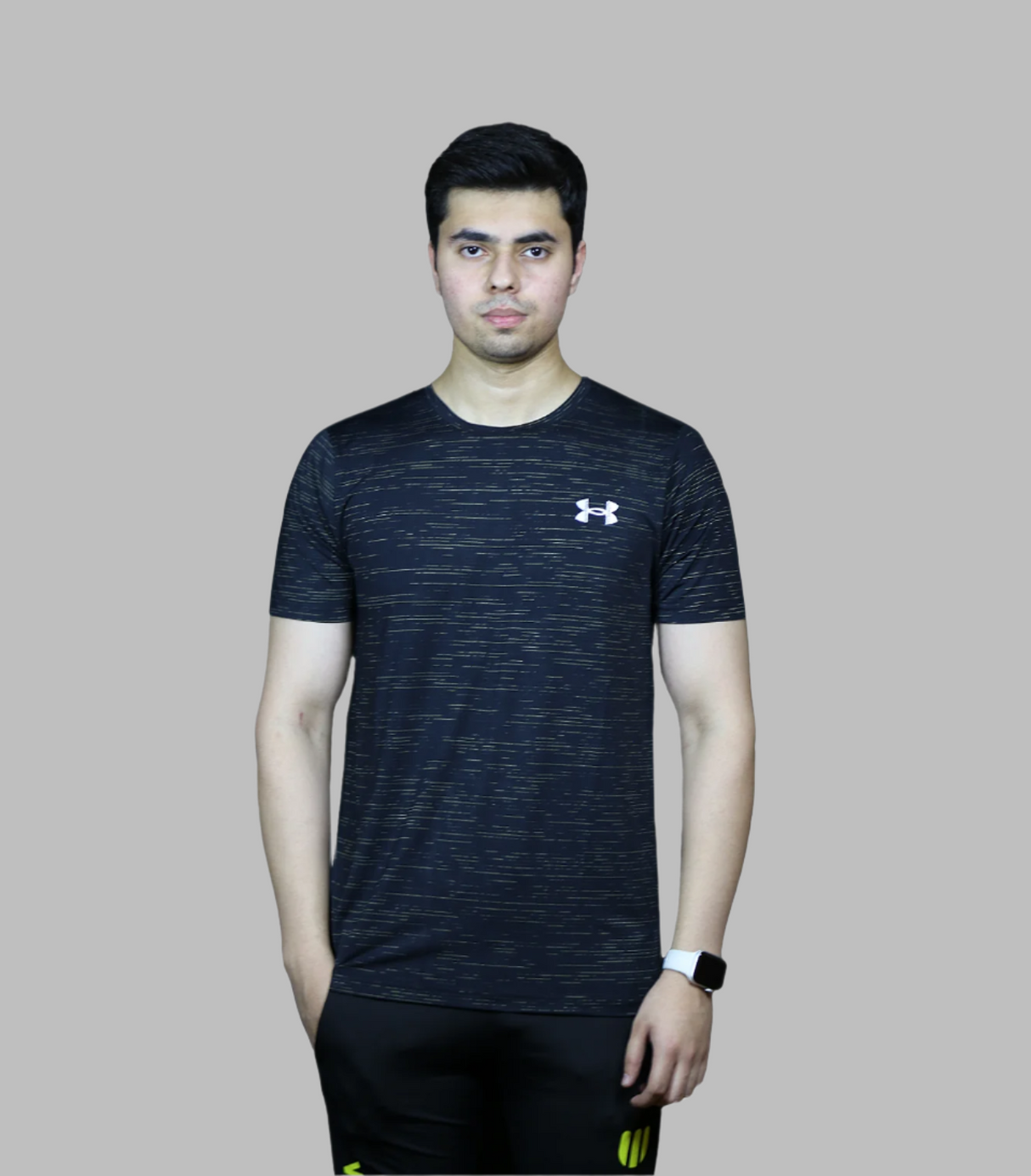 t shirt half sleeves under armour black with yellow lines 711