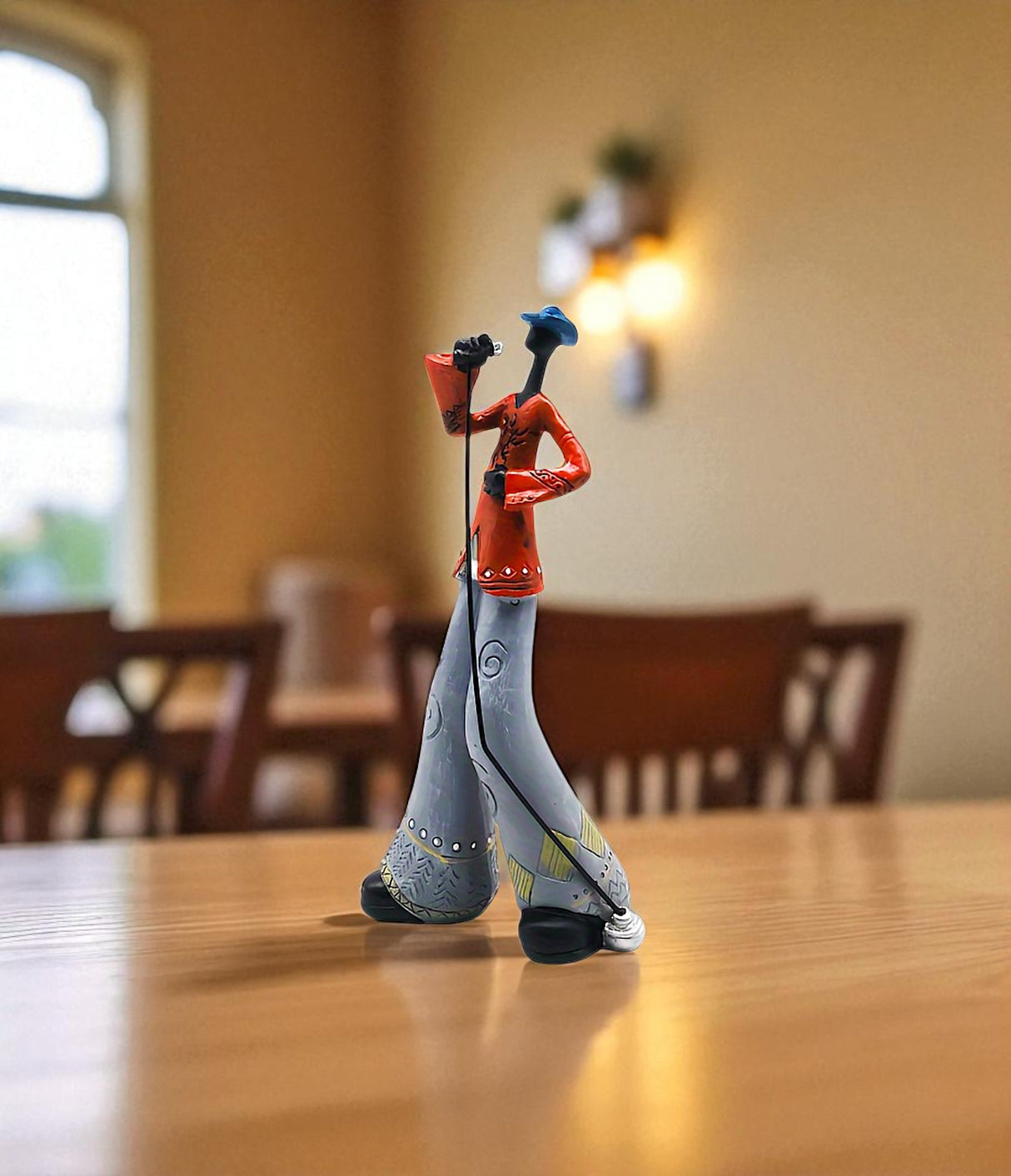 statue singer china (10"x4.5")