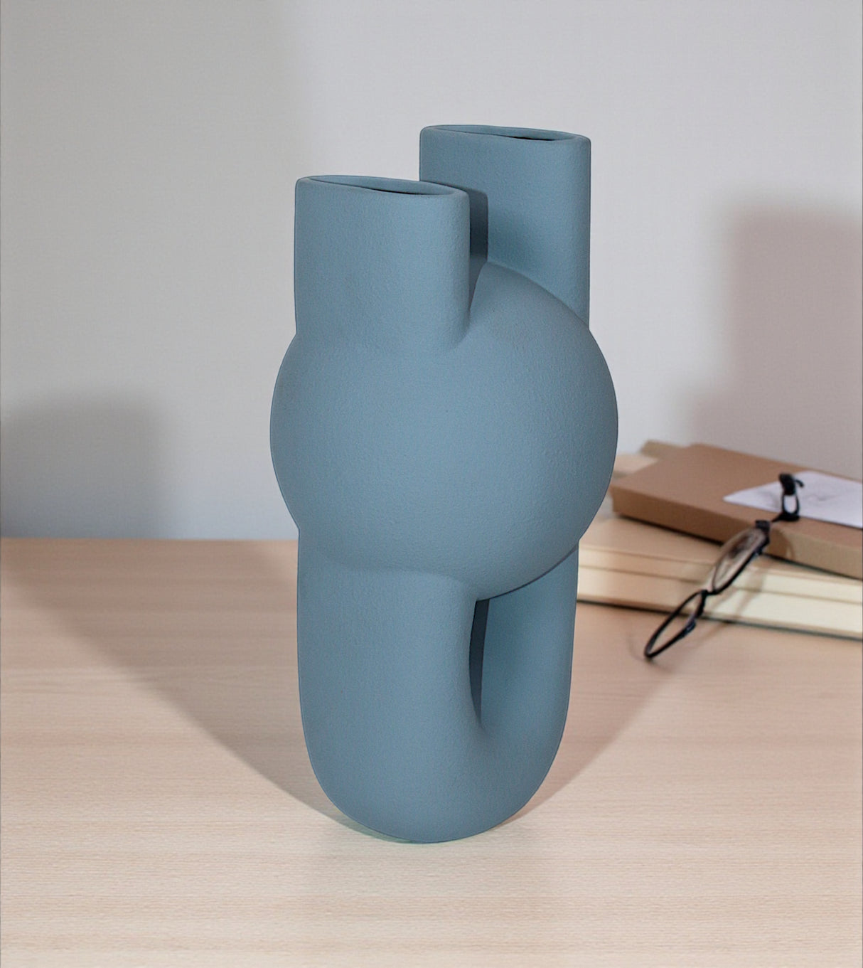 ceramic vase blue circle china 9.5x5