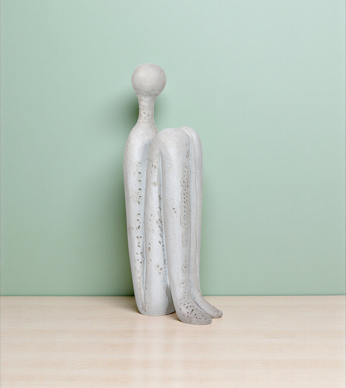 statue head down white china "10x3"