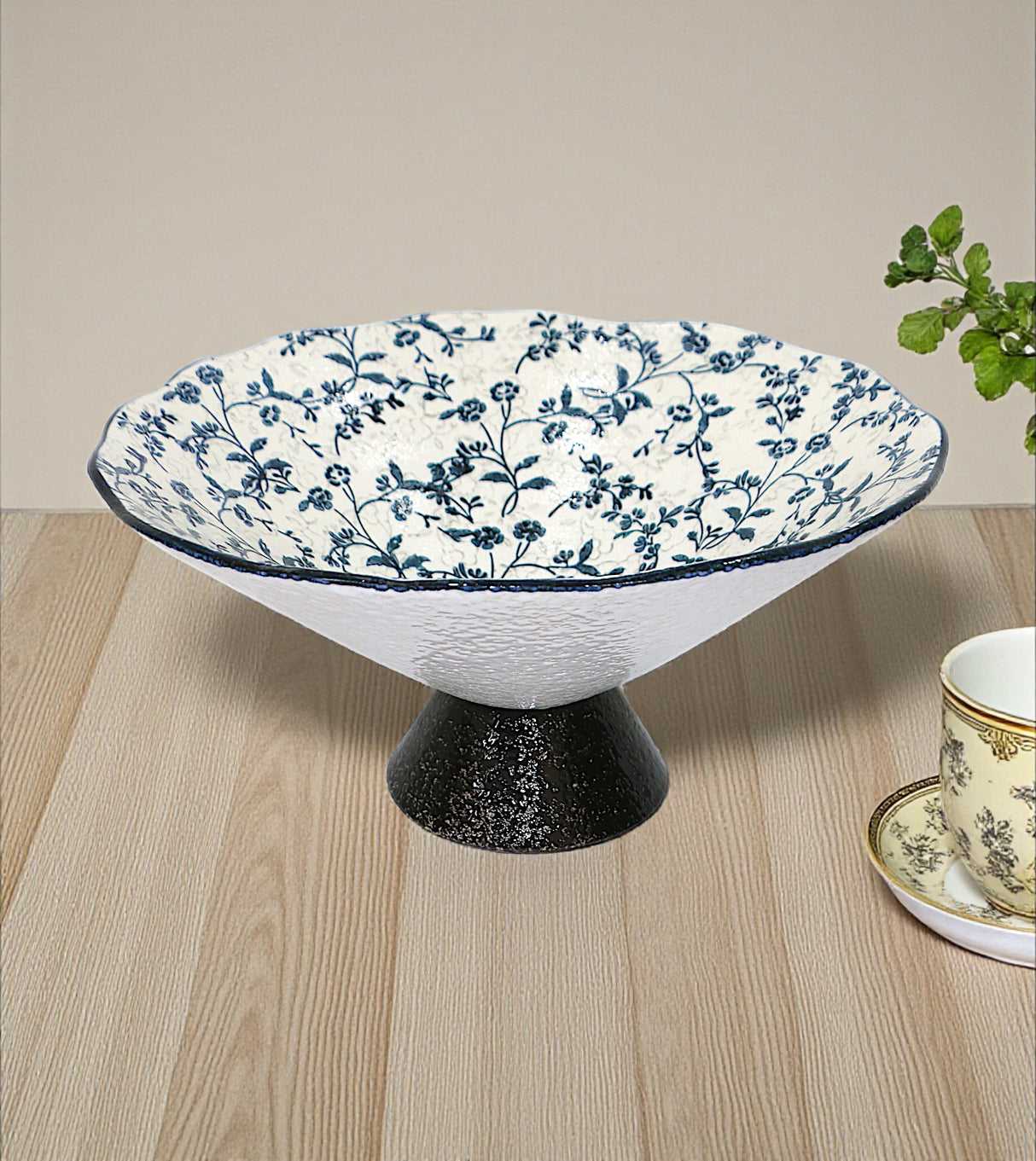 ceramic bowl white & blue china 5.5x12