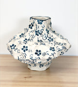 ceramic vase white & blue china 6.3x8