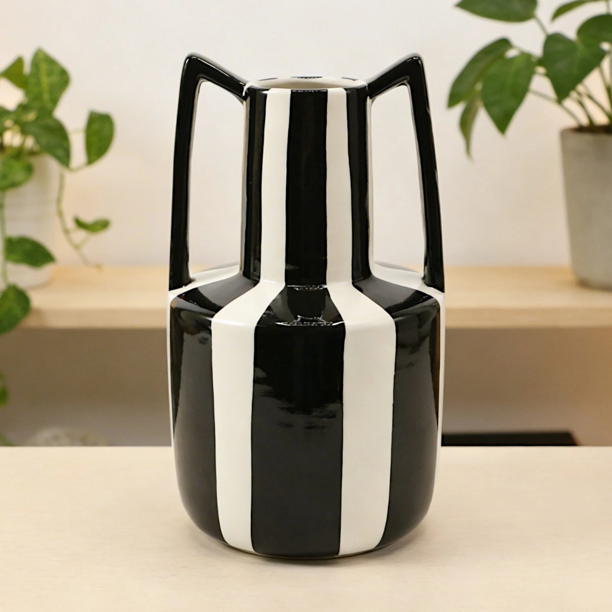 decorative ceramic vase black & white zebra stripe 8.2"x5.4" china