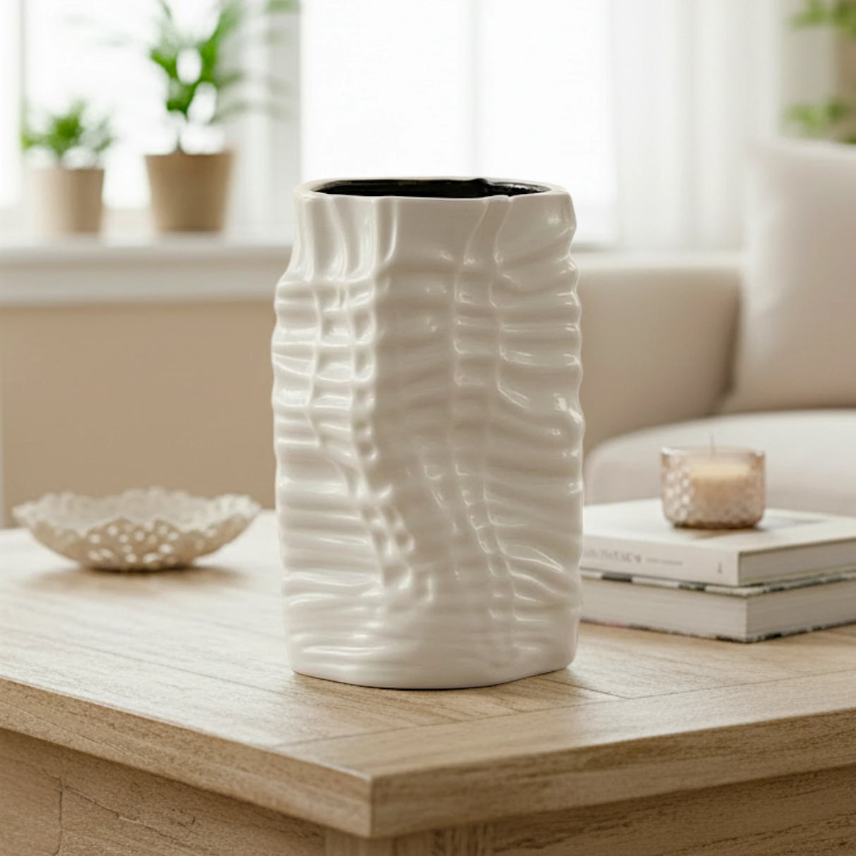 ceramic vase wrikled texture white 7"x4" china