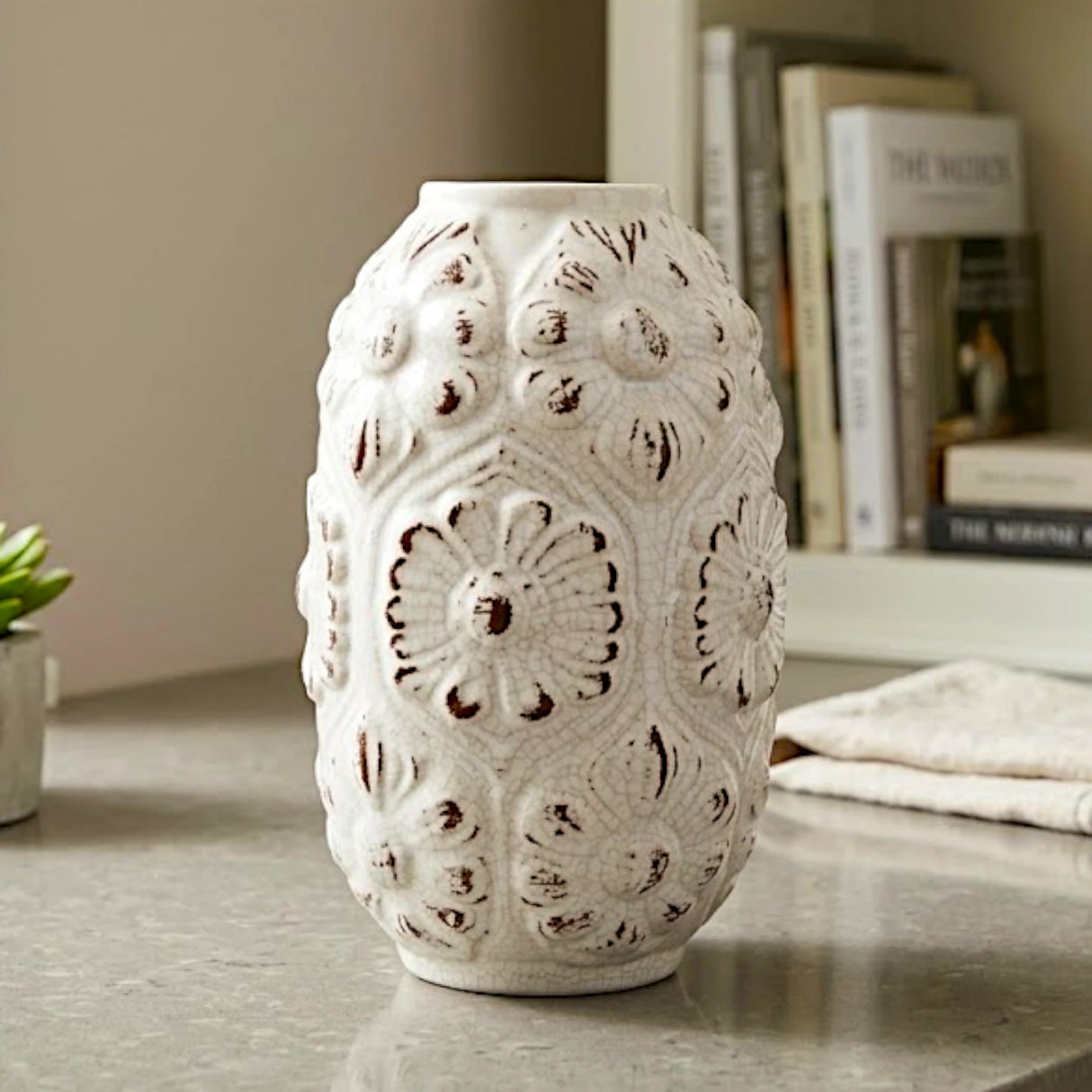 ceramic vase prominent flower white 9"x5" china
