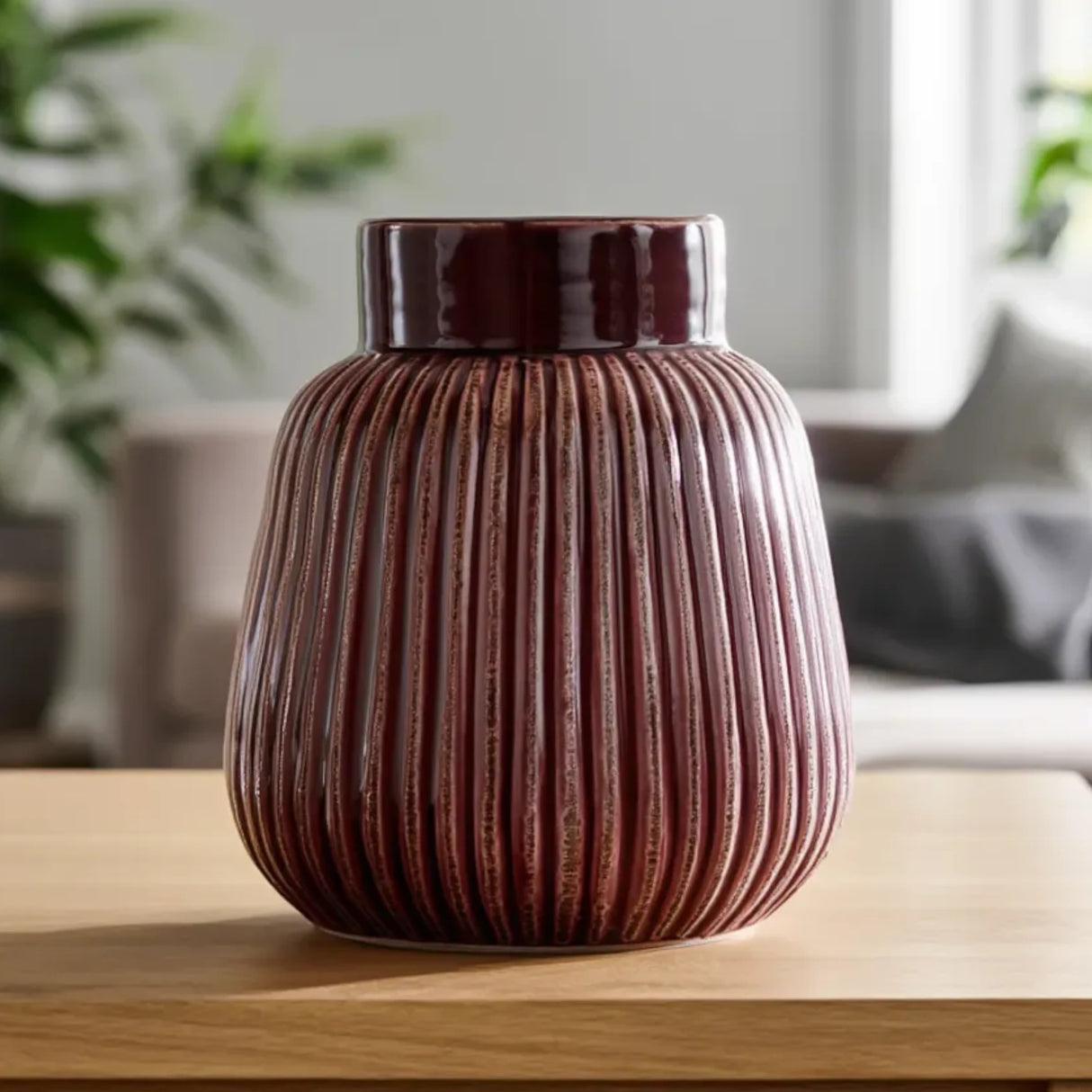 ceramic vase embosed textured maroon lines 7"x6" china