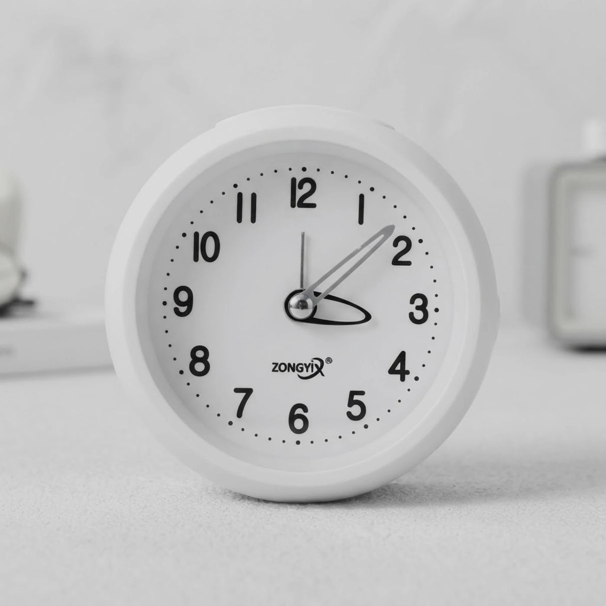 alarm clock round white 4''x4'' china