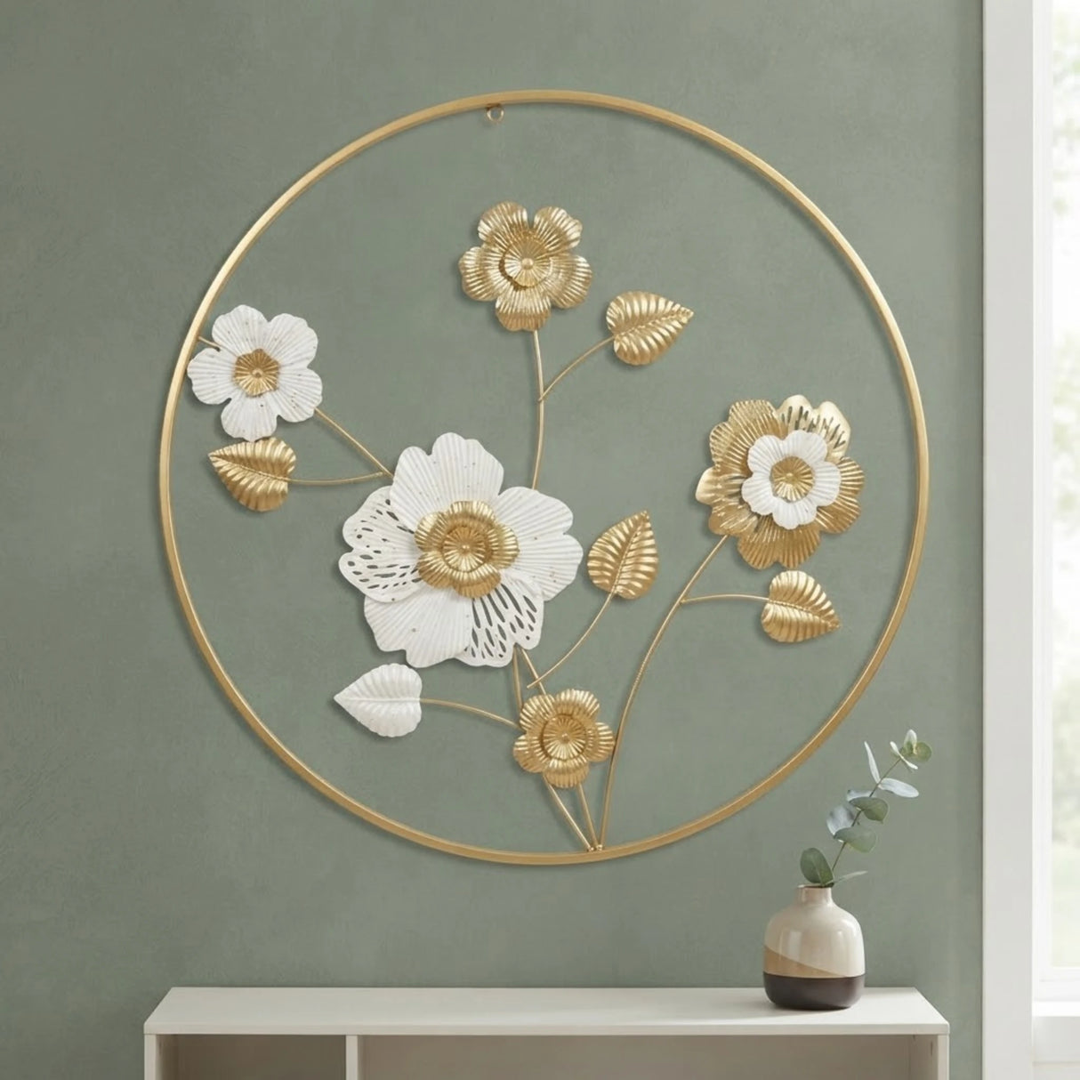metal wall frame 5flowers  round golden & white 23"x23" china