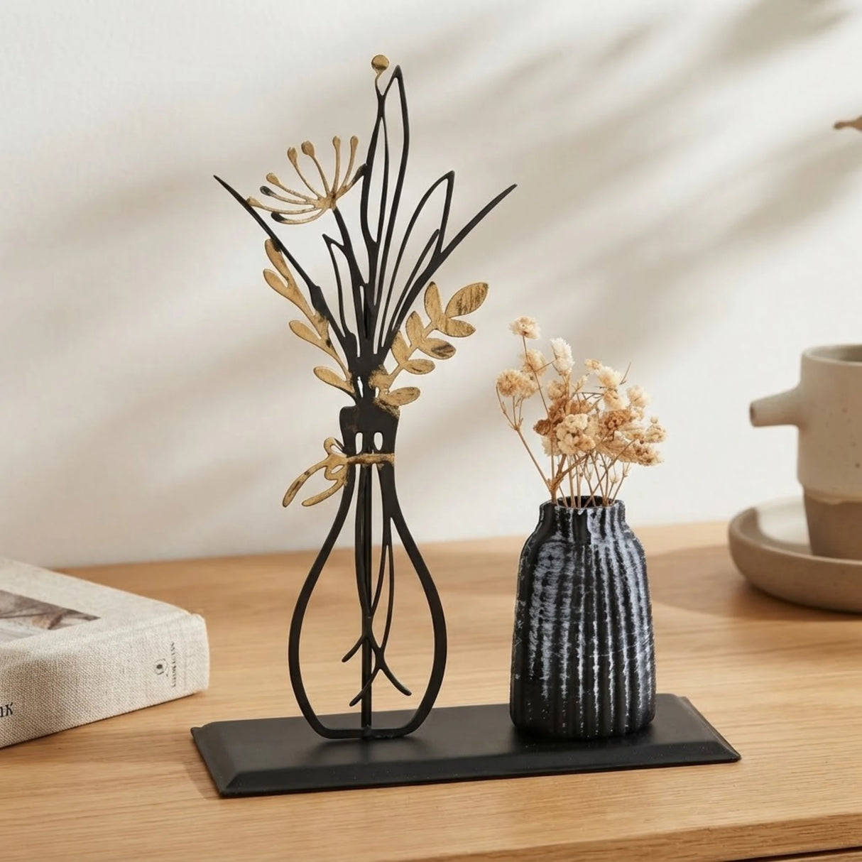 table decorative metal vase black 7.5"x5.5"china