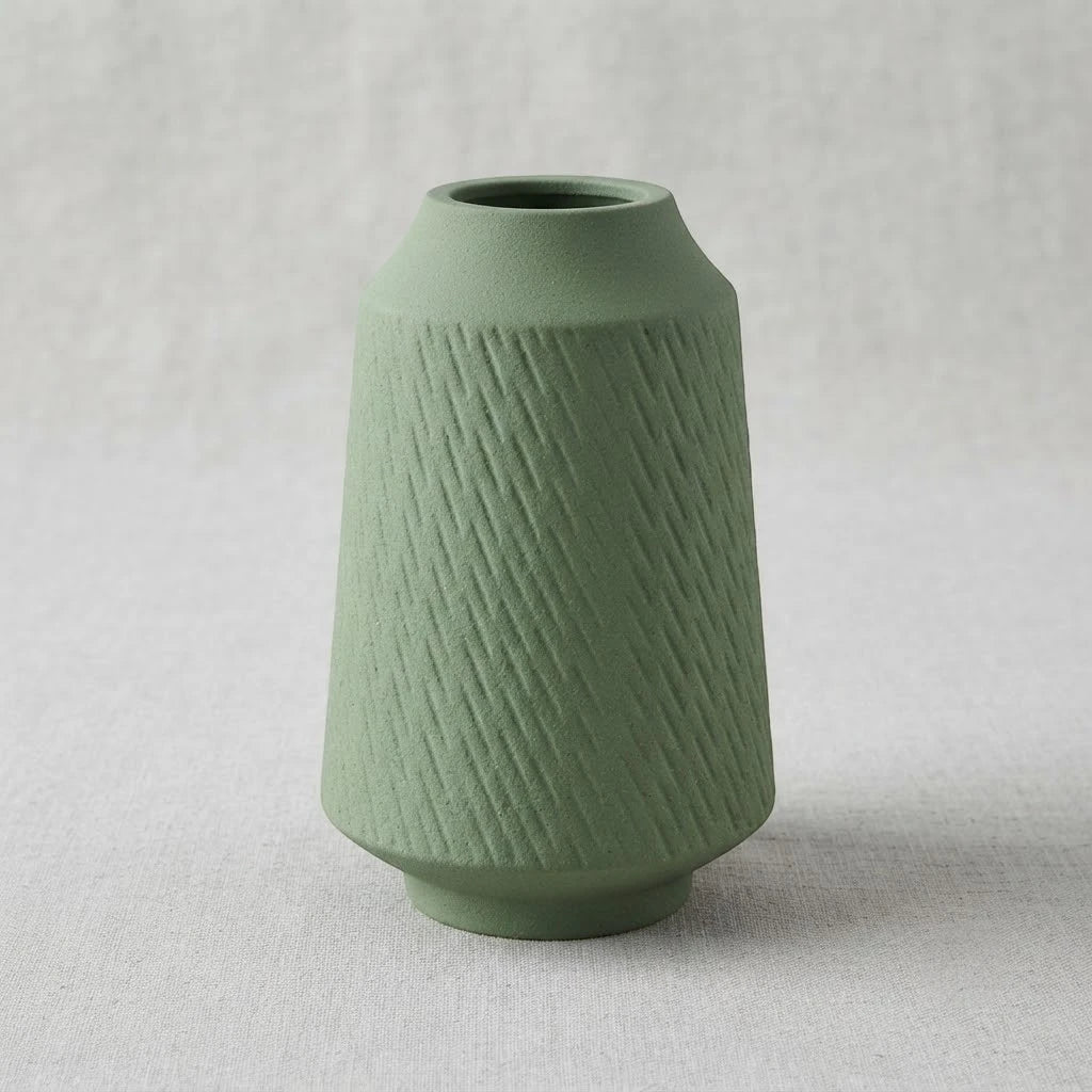 ceramic vase ribbed grooved lines medium green 6.5"x4" china