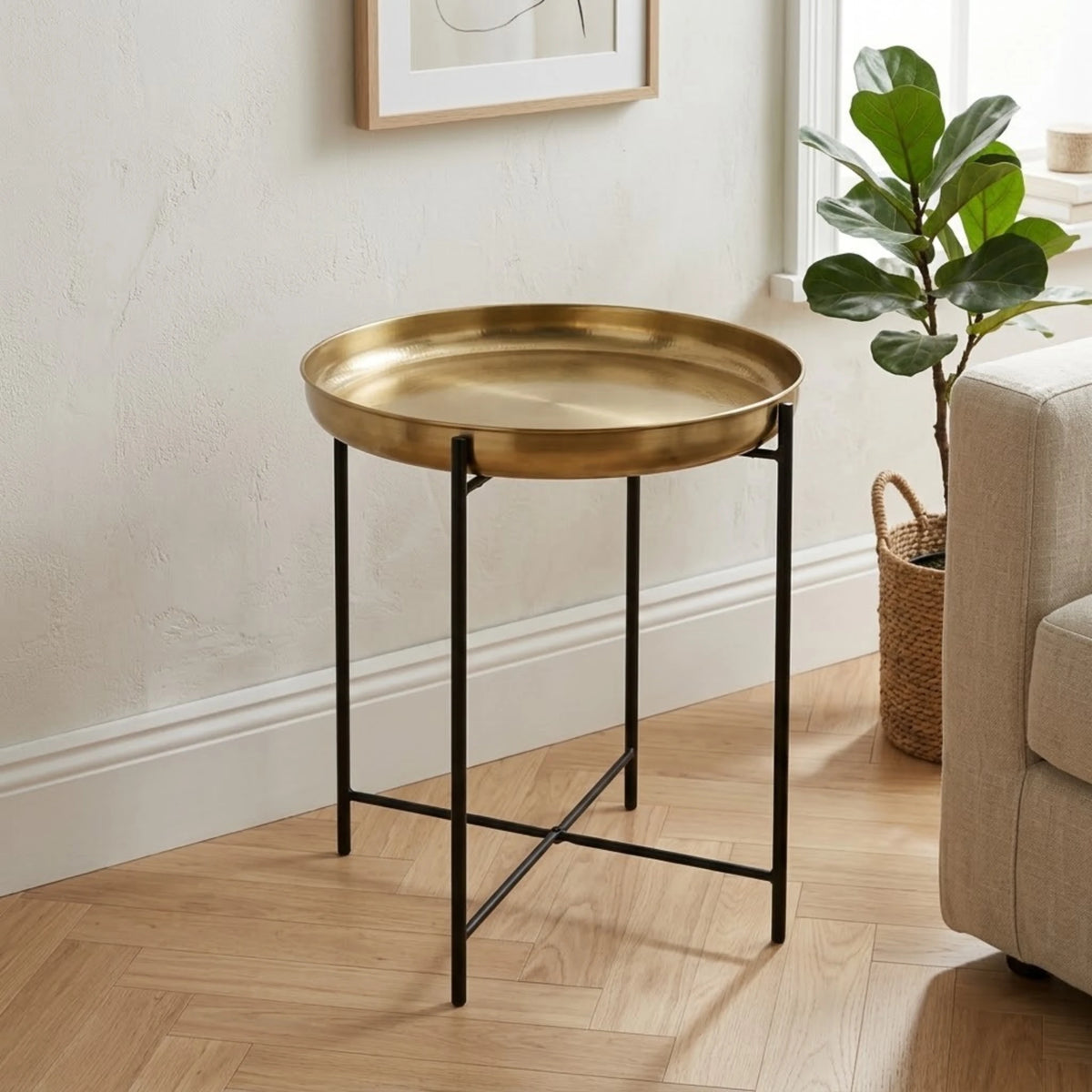 fancy metal table round golden & black 15''x20'' china