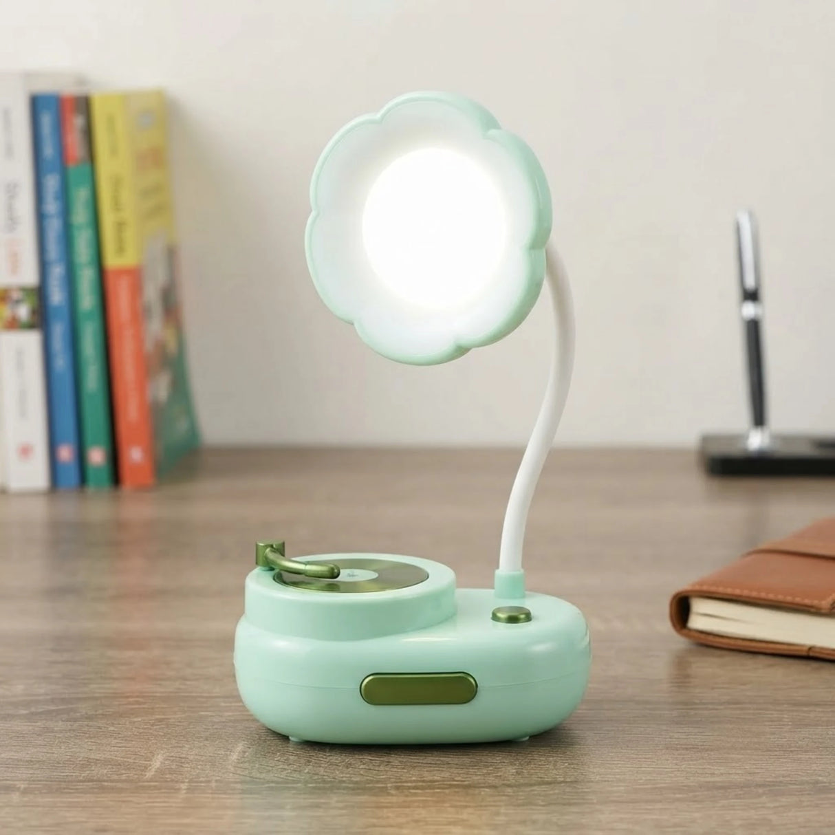 gramophone table lamp cs366