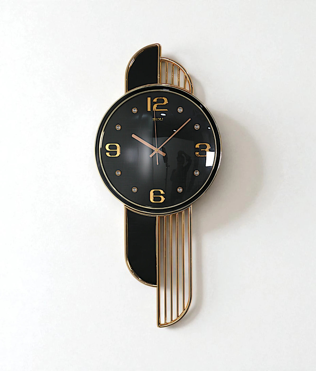 wall clock vertical lines black & golden china "26x25"